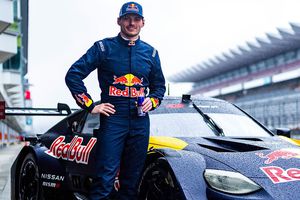 Max Verstappen l-a învins pe rivalul său din Super GT, înainte să debuteze la Nurburgring