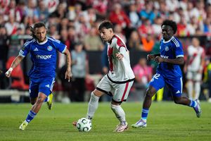 Rațiu și Rayo i-au adus Spaniei al 5-lea loc în Liga Campionilor » „Umpleți avionul cu băutură”