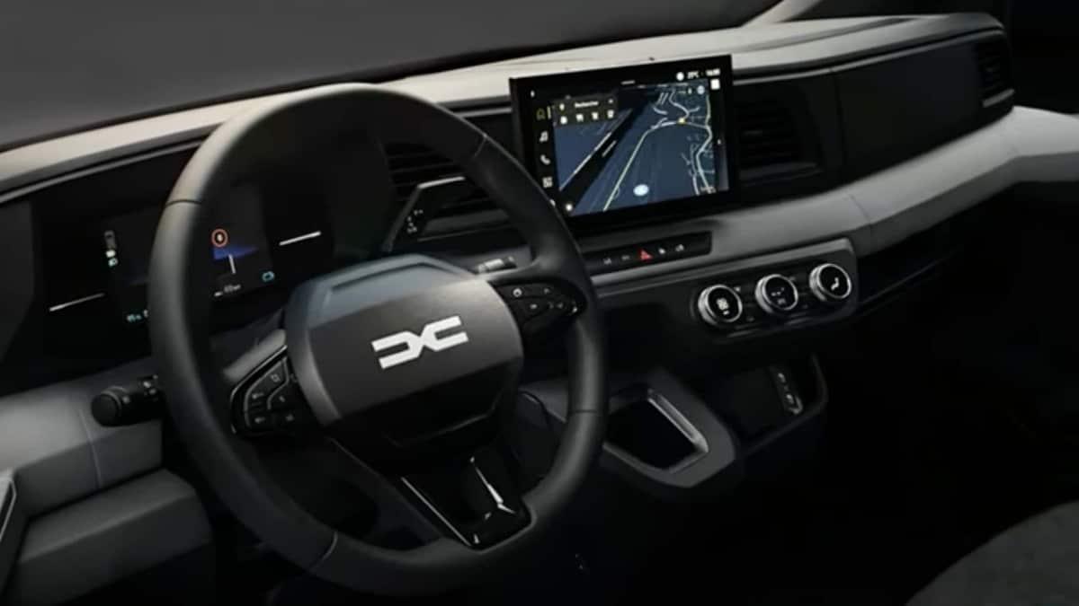 Dacia, „dormitor pe roți” » Imagini surprinzătoare: cum arată mașina-casă care nu a existat vreodată