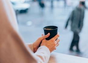 Eficiență maximă dimineața: avantajele utilizării unui sistem de cafea pe bază de capsule
