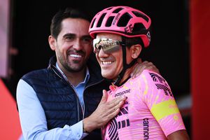 De ce zdrobește generația Tadej Pogacar toate recordurile de viteză? Interviu cu Alberto Contador: „Sunt 3 lucruri importante de menționat”