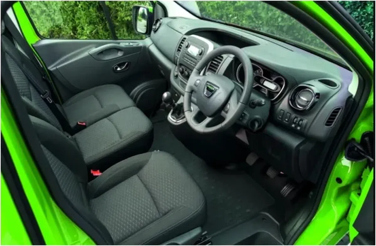 Dacia, „dormitor pe roți” » Imagini surprinzătoare: cum arată mașina-casă care nu a existat vreodată