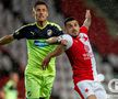 FOTO Cehii au uitat de pandemie! Slavia Praga, sărbătoare cu fanii în fața stadionului » Nicolae Stanciu, apreciat de antrenor