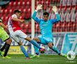 FOTO Cehii au uitat de pandemie! Slavia Praga, sărbătoare cu fanii în fața stadionului » Nicolae Stanciu, apreciat de antrenor