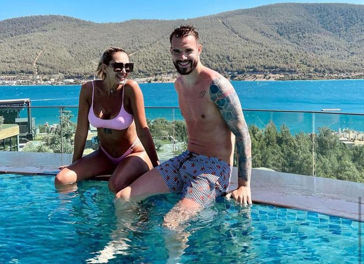 Atacantul din play-off-ul Ligii 1, vacanță cu Ioana în Turcia