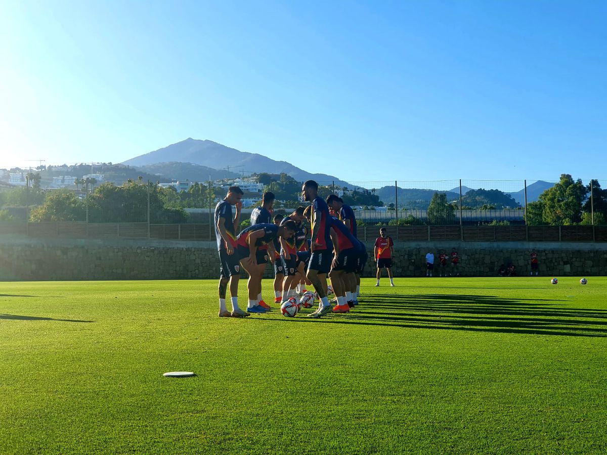 Exercițiu hazliu la antrenamentul „naționalei” olimpice, înaintea duelului cu Australia U23 » Ce a făcut Rădoi