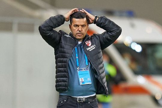 Cosmin Contra (45 de ani) spune că a fost afectat serios de situația de la Dinamo și că din acest motiv nu a revenit încă pe bancă.