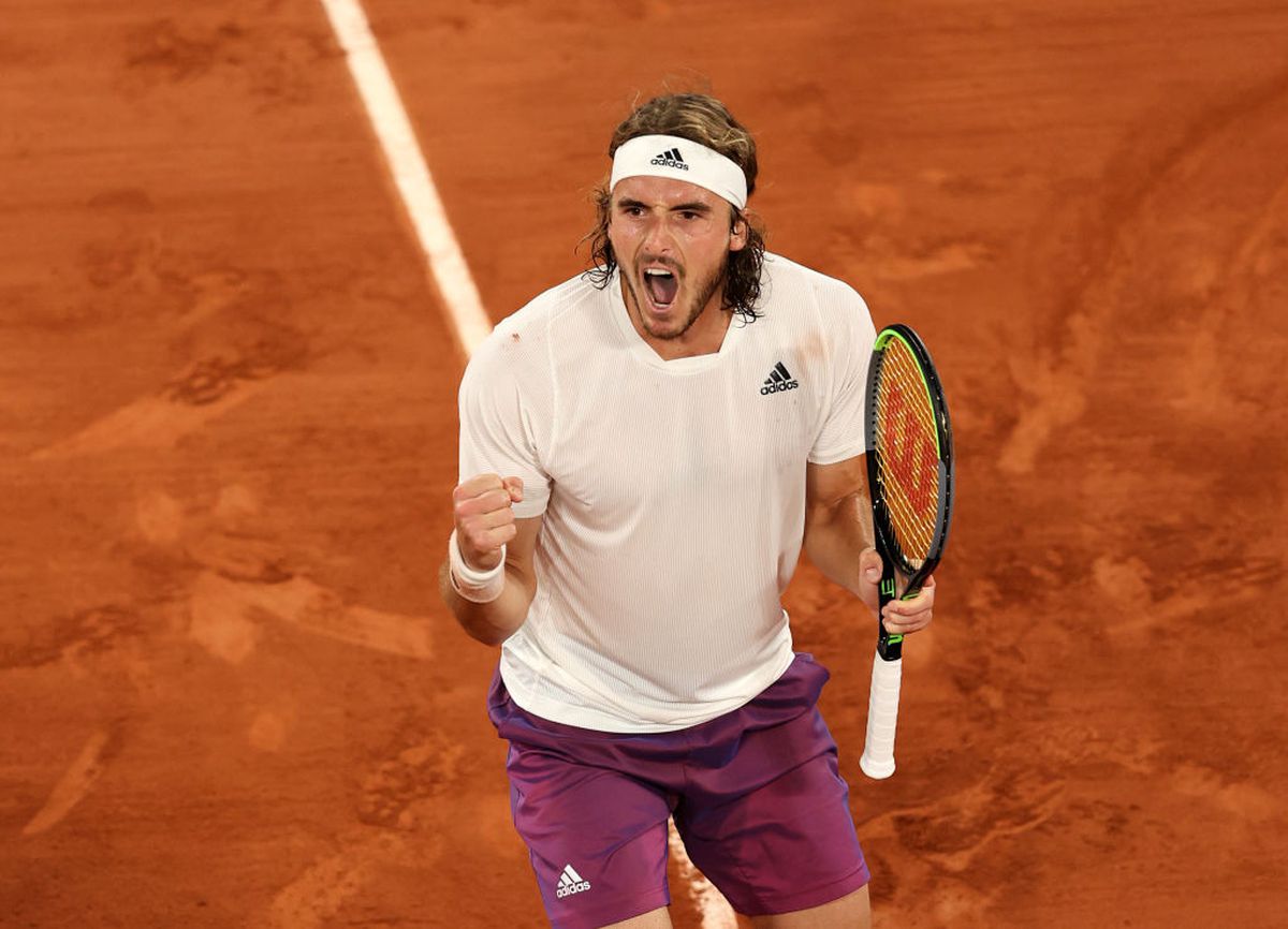 Daniil Medvedev și-a bătut joc de serviciul decisiv al „sfertului” cu Stefanos Tsitsipas » Grecul e în semifinalele Roland Garros 2021!