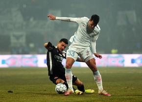 Un fost fundaș de la Dinamo și FCSB a găsit punctul nevralgic al „câinilor”: „O sută de jucători în doi ani, nu toți o sută sunt slabi!” +  „Aș alege la fel, voiam să văd cum e la FCSB”