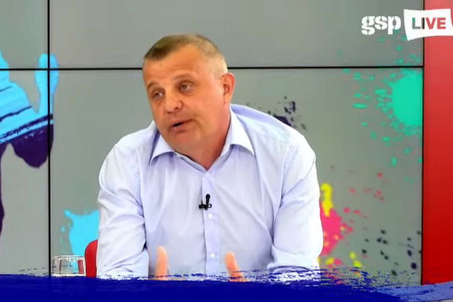 Cătălin Micula Scandal cu poliție și acuzații grave la baza Voința » Reporterii GSP s-au deplasat la fața locului: „M-au scos cu forța de aici, exact cum mă amenințase Marica!”