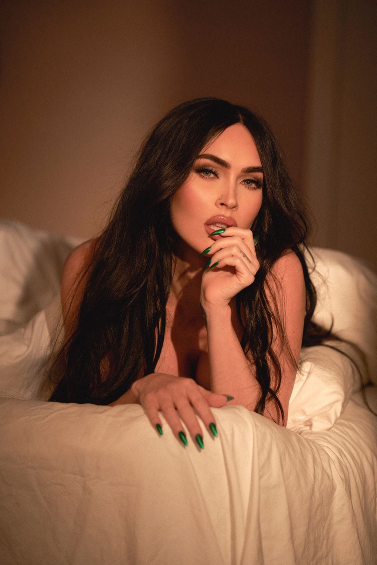 Luptătorul UFC a dezvăluit ce mesaje i-a trimis Megan Fox: „Sensibil și dulce”
