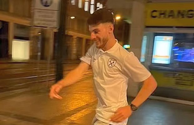 Party în Praga până la 5 dimineața » Cum au sărbătorit fotbaliștii lui West Ham câștigarea trofeului Conference League