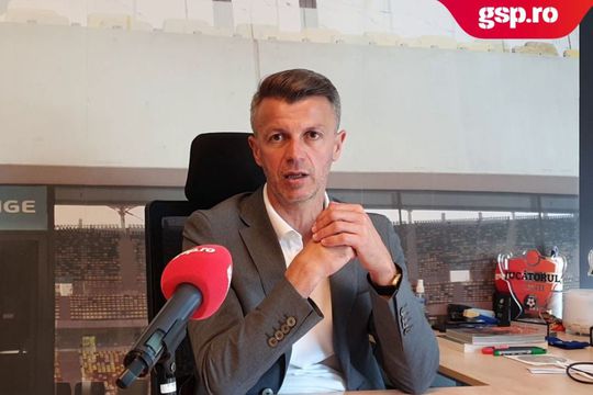 Ovidiu Burcă, 43 de ani, antrenorul lui Dinamo și noul idol al „câinilor”, a povestit cum a crescut alături de echipă și cum vede prezentul și viitorul, cunoscându-și trecutul.