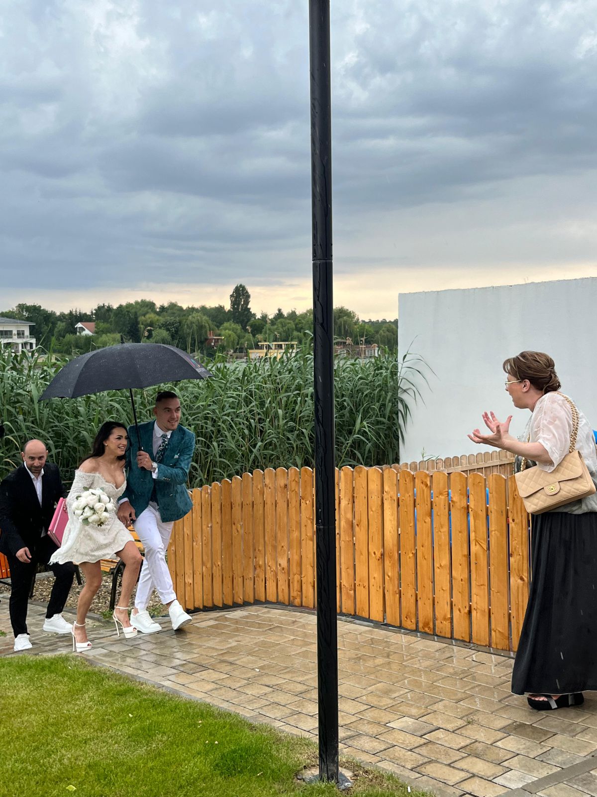 După ce s-a căsătorit, Larisa Iordache a semnat un nou contract » Nadia Comăneci o susține: „Succes în această nouă încercare”