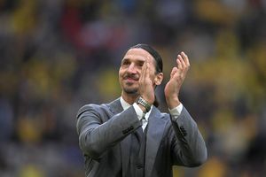 Zlatan Ibrahimovic a fost aclamat de un stadion întreg după Suedia - Serbia » Golgheterul naționalei, copleșit de emoții