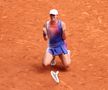 Bucuria Igăi Swiatek după câștigarea celui de-al patrulea trofeu la Roland Garros FOTO Guliver/Gettyimages