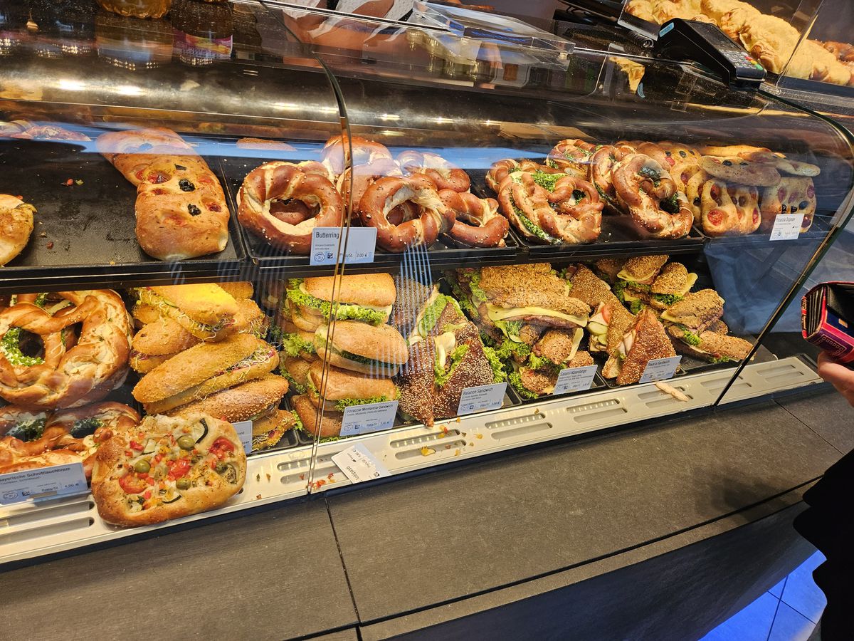 Munchen cântă și dansează » Primele impresii din „capitala fotbalului”, printre picături: Euro în plan secund, orașul serbează frenetic a 866-a aniversare