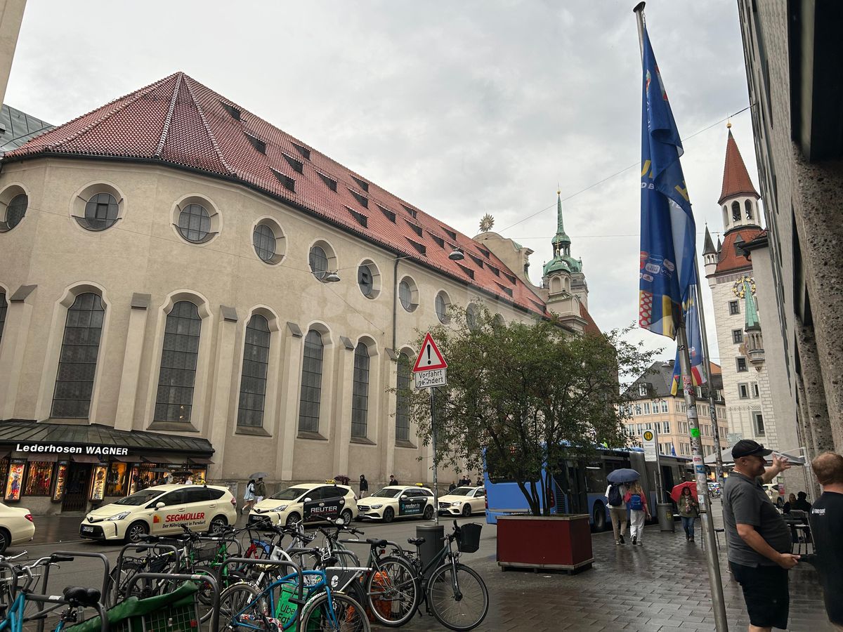 Munchen cântă și dansează » Primele impresii din „capitala fotbalului”, printre picături: Euro în plan secund, orașul serbează frenetic a 866-a aniversare