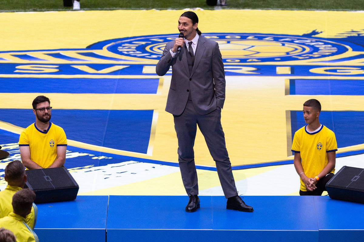 Zlatan Ibrahimovic a fost aclamat de un stadion întreg după Suedia - Serbia » Golgheterul naționalei, copleșit de emoții