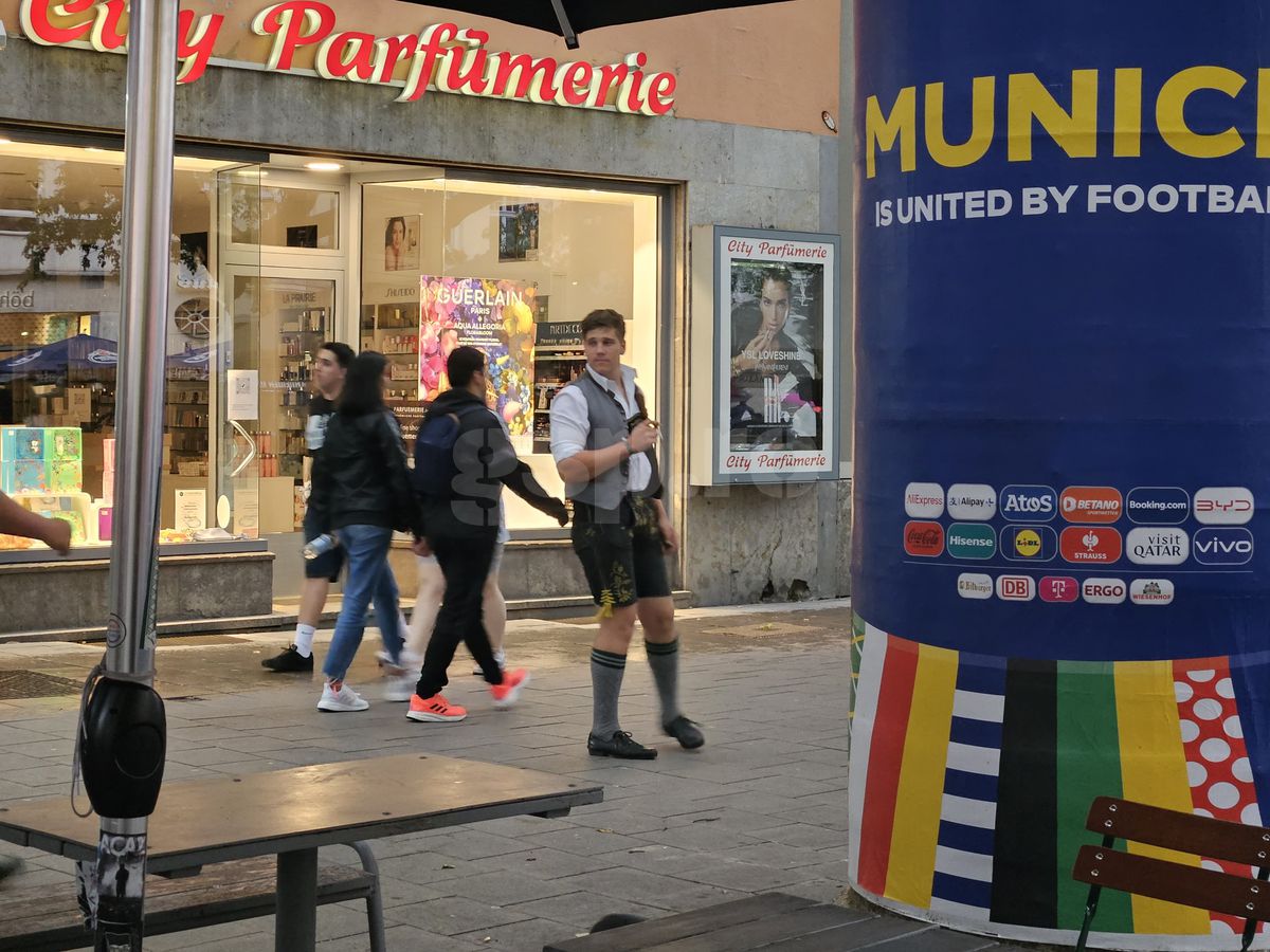Munchen cântă și dansează » Primele impresii din „capitala fotbalului”, printre picături: Euro în plan secund, orașul serbează frenetic a 866-a aniversare