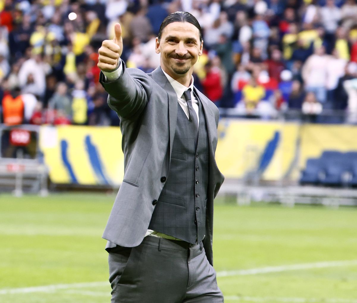 Zlatan Ibrahimovic a fost aclamat de un stadion întreg după Suedia - Serbia » Golgheterul naționalei, copleșit de emoții