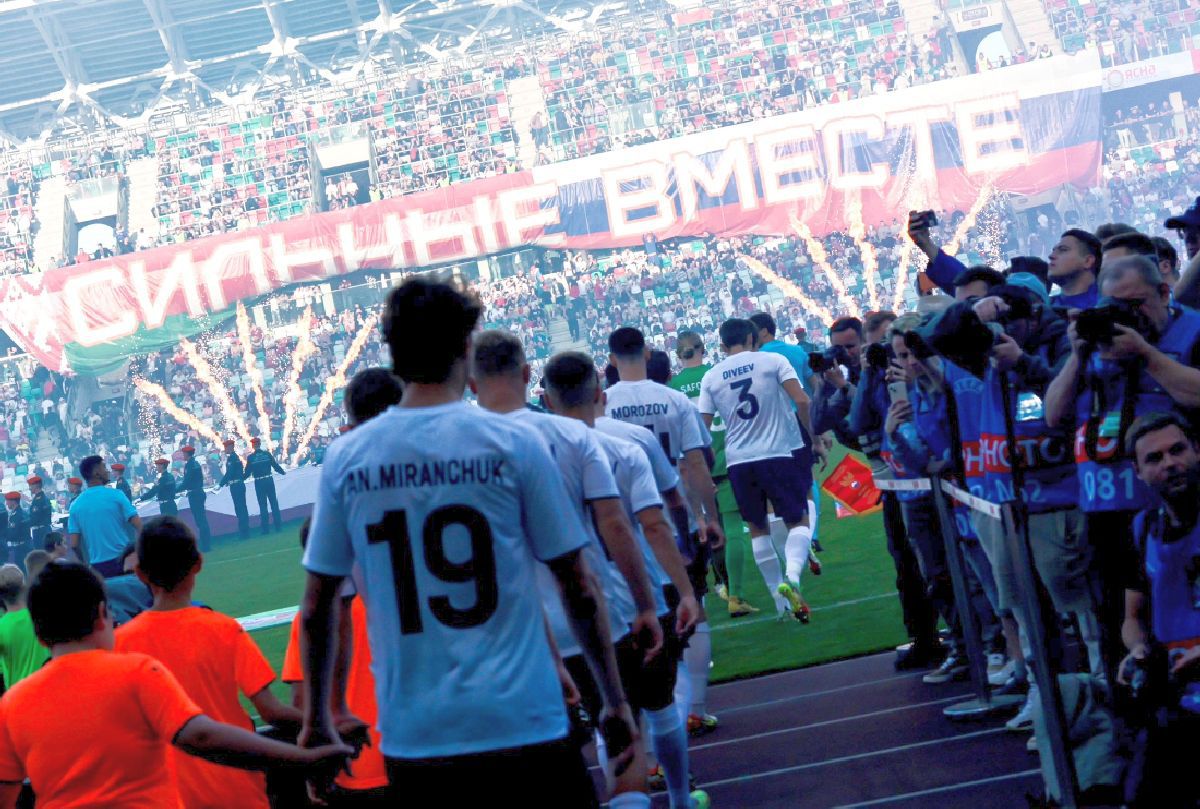 Belarus - Rusia, amicalul prieteniei ex-sovietice » Meci cu iz de praf de pușcă, artificii pe teren și concert cu „Iglesias al Rusiei”