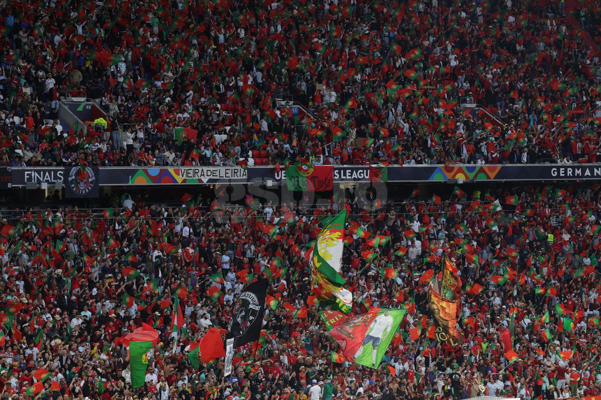 Pentru eternita7e! Portugalia a câștigat la loviturile de departajare finala Nations League cu Spania. La 40 de ani, Cristiano Ronaldo a plâns ca un copil