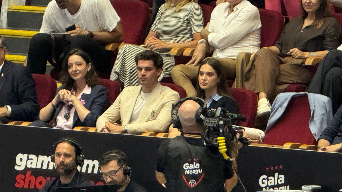 Vedetele prezente la meciul de retragere al Cristinei Neagu