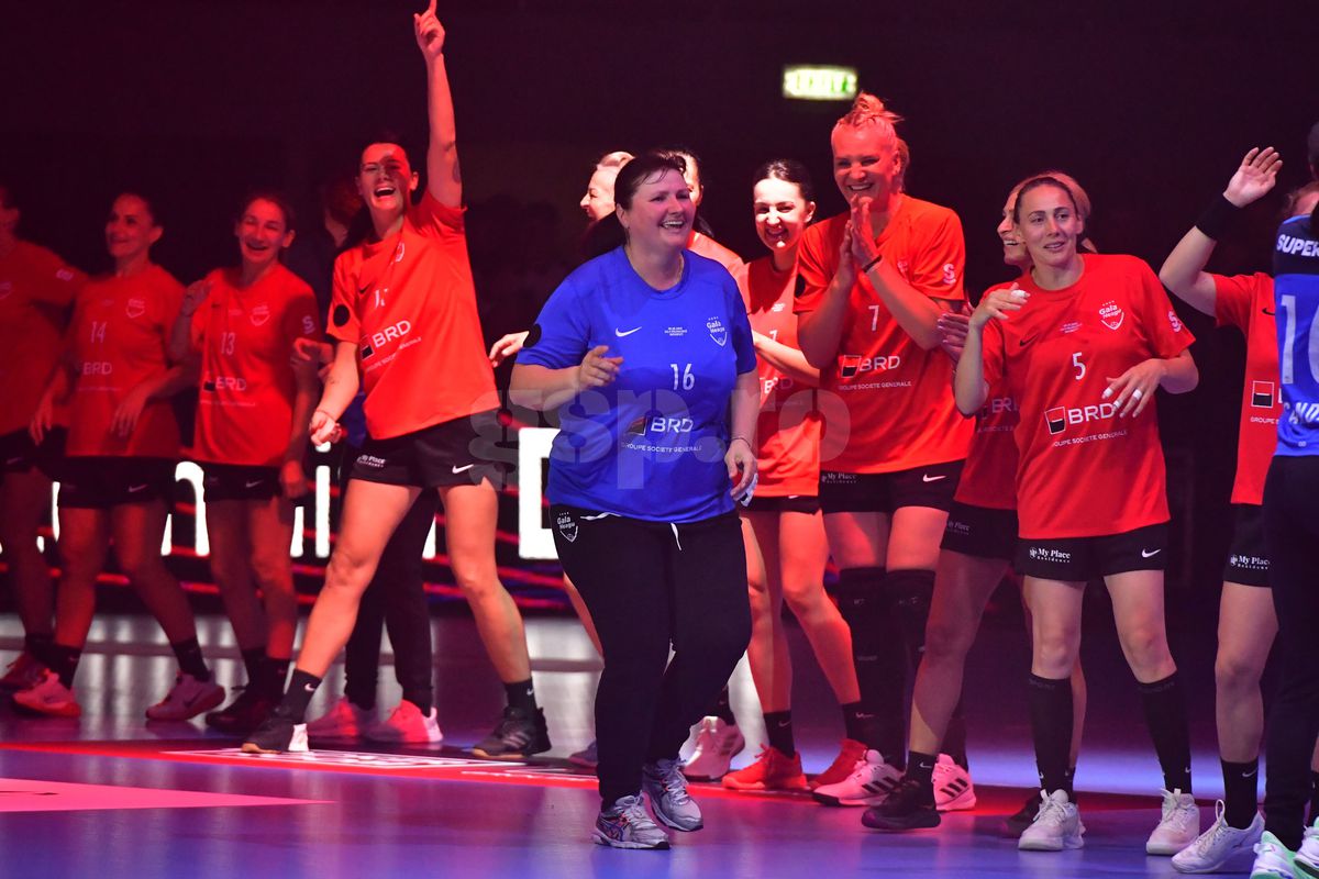 Imagini de la meciul de retragere al Cristinei Neagu surprinse de fotoreporterul GSP Cristi Preda