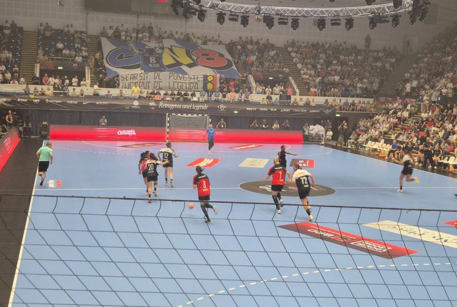 Cele mai tari momente de la Gala Neagu » Cristina și-a luat adio de la fani la Polivalentă, într-un eveniment demn de un superstar: „Nu plec, doar mă îndepărtez un pic de semicerc”