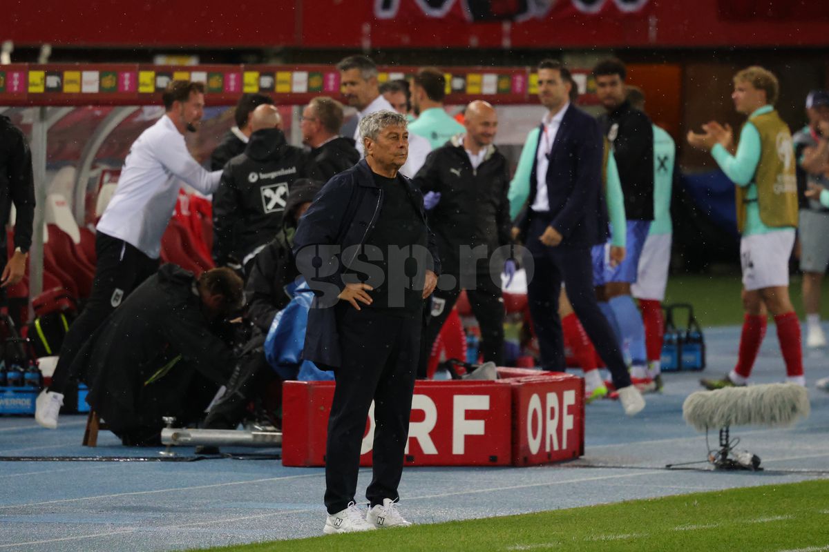 Mircea Lucescu, la meciul Austria - România 2-1