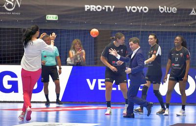 „Blatul” pus la cale la Gala Neagu: nimeni n-a anticipat ce urma să facă președintele Nicușor Dan în timpul meciului