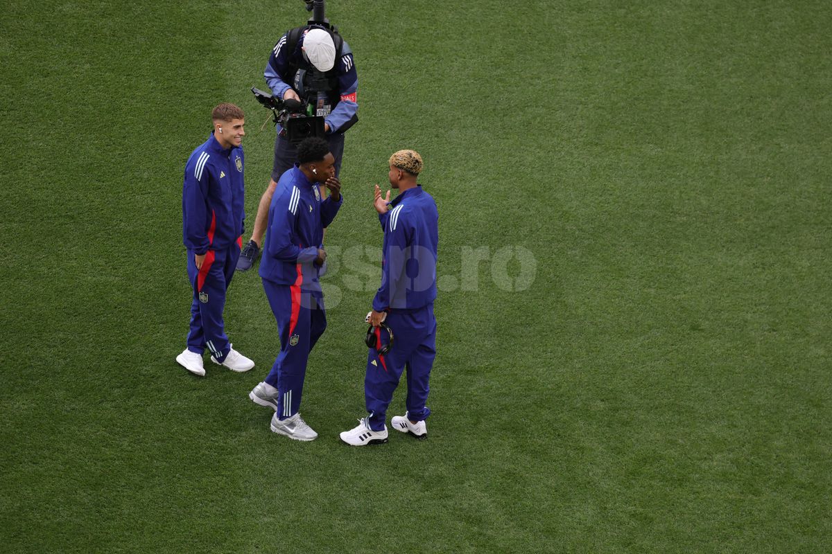 „Siuuuuuu” » Cadru cu cadru: ce s-a întâmplat pe Allianz Arena, imediat după ce Cristiano Ronaldo a ieșit pe teren pentru finala cu Spania