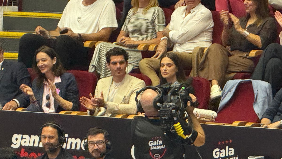 Vedetele prezente la meciul de retragere al Cristinei Neagu