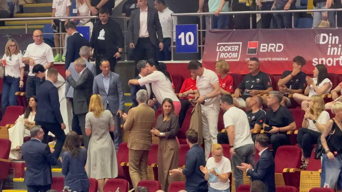 Președintele Nicușor Dan s-a ținut de cuvânt și a venit la Gala Neagu: cum a reacționat sala când și-a făcut apariția