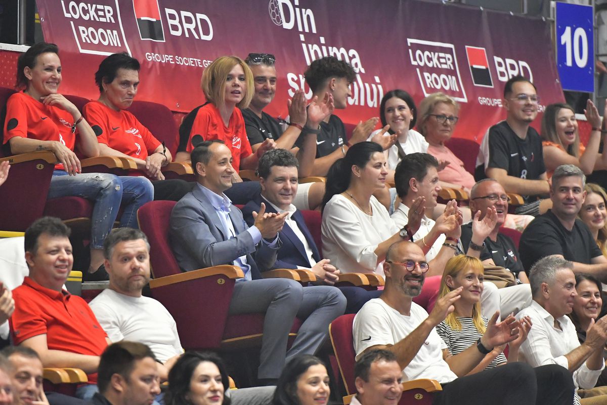 Președintele Nicușor Dan s-a ținut de cuvânt și a venit la Gala Neagu: cum a reacționat sala când și-a făcut apariția