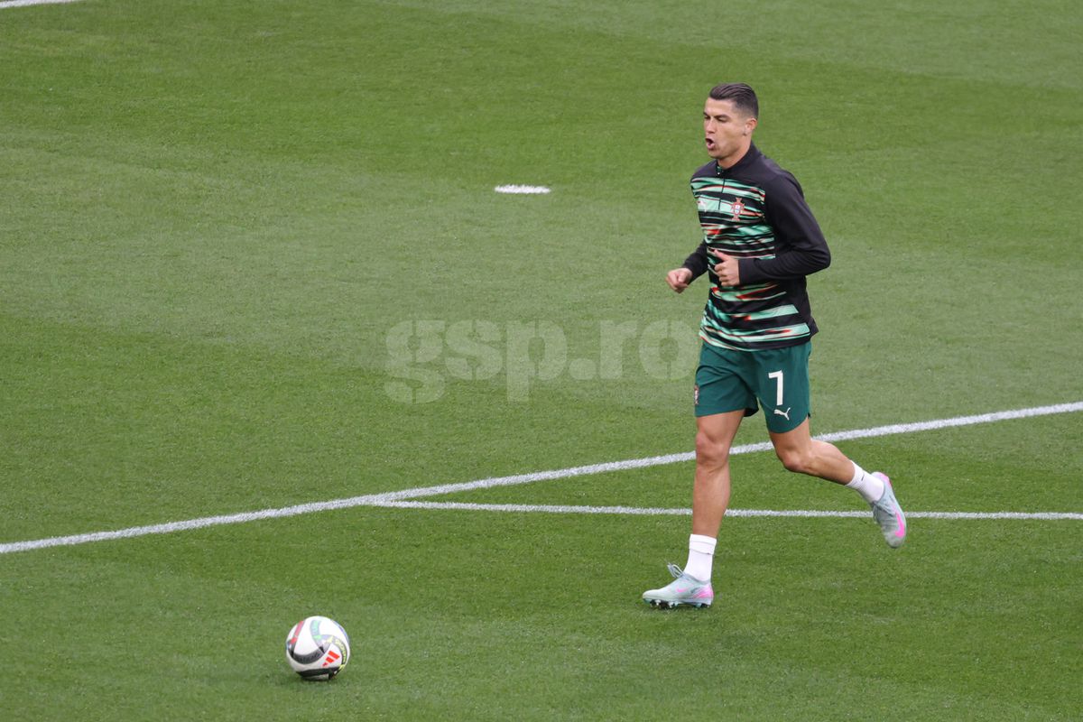 „Siuuuuuu” » Cadru cu cadru: ce s-a întâmplat pe Allianz Arena, imediat după ce Cristiano Ronaldo a ieșit pe teren pentru finala cu Spania