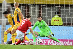 Semnal de alarmă pentru Mircea Lucescu! Zona centrală a „crăpat” cu Austria și l-a băgat în corzi pe Horațiu Moldovan » Avem cifrele portarului