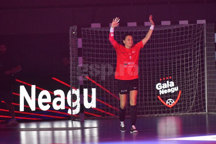 Imagini de la meciul de retragere al Cristinei Neagu surprinse de fotoreporterul GSP Cristi Preda