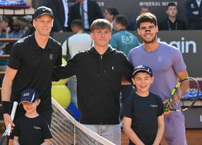 Jannik Sinner - Carlos Alcaraz, în finala de la Roland Garros » Al 13-lea duel direct între cei doi jucători