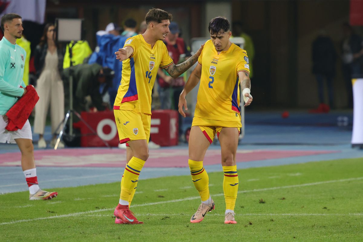 Dispută între Andrei Raţiu şi David Miculescu la finalul partidei Austria - România 2-1