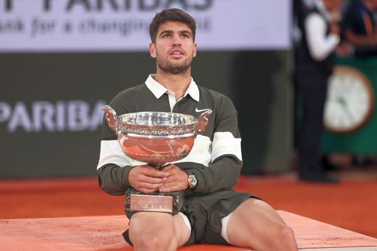 Carlos Alcaraz, după ce a câștigat Roland Garros 2025/ foto: Imago Images