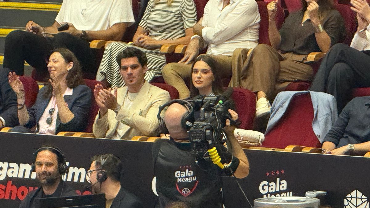 Vedetele prezente la meciul de retragere al Cristinei Neagu