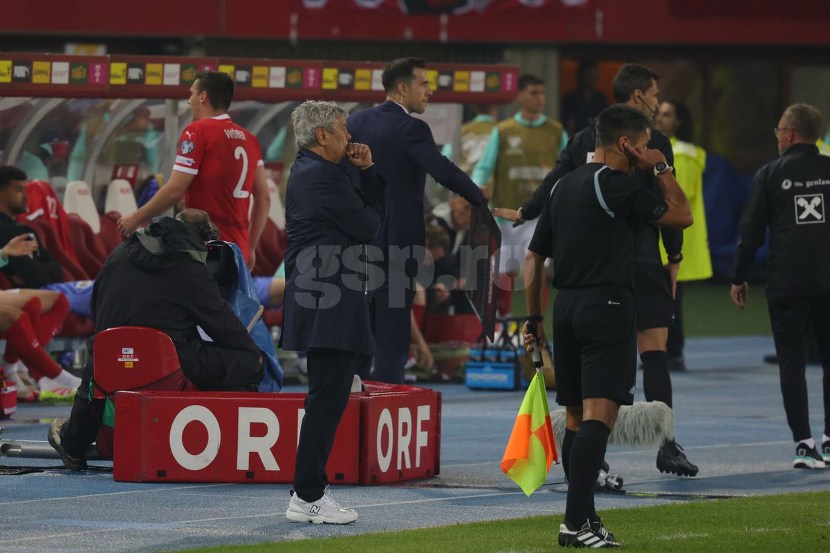 Mircea Lucescu, la meciul Austria - România 2-1