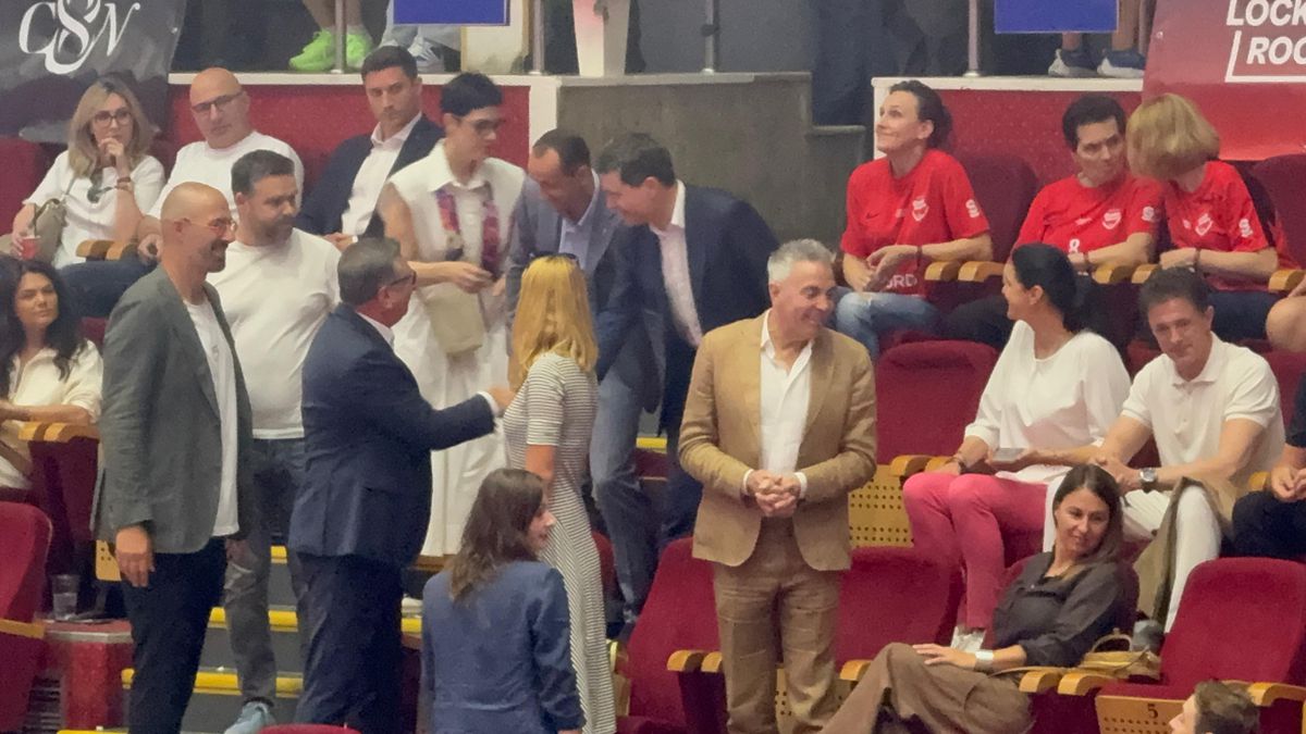 Președintele Nicușor Dan s-a ținut de cuvânt și a venit la Gala Neagu: cum a reacționat sala când și-a făcut apariția