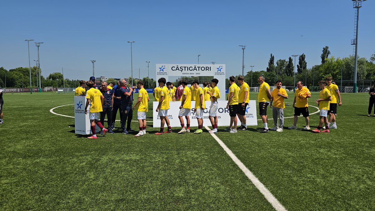 Dan Șucu și Costel Gâlcă au asistat la triumful echipei U16 a Rapidului din Supercupa României