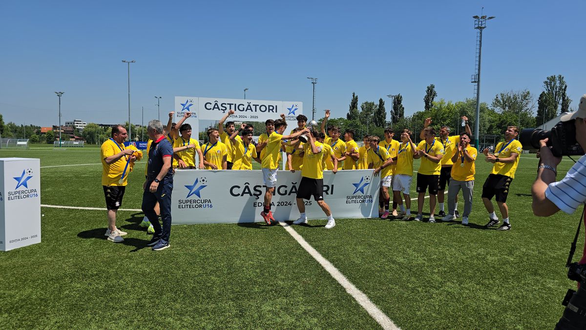 Dan Șucu, la meciul dintre Rapid U16 și U Cluj U16