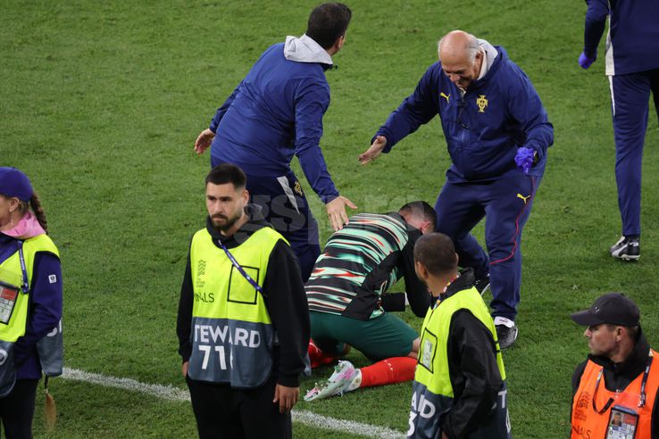 Cristiano Ronaldo la loviturile de la 11 metri în Portugalia - Spania. Foto: Ionuț Iordache (GSP.RO)