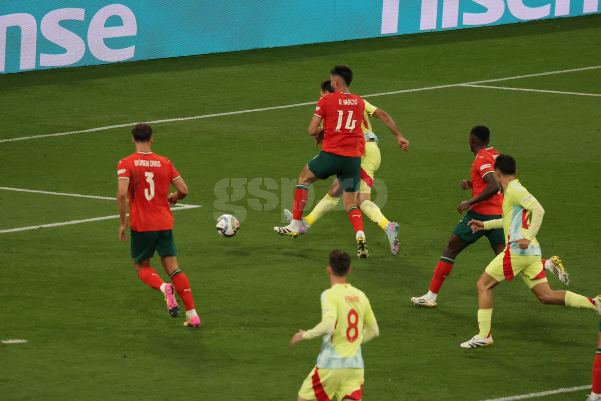 Pentru eternita7e! Portugalia a câștigat la loviturile de departajare finala Nations League cu Spania. La 40 de ani, Cristiano Ronaldo a plâns ca un copil