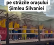 Sărbătoare inedită după titlul câștigat la județ: jucătorii s-au plimbat cu TIR-ul prin oraș și au aprins fumigene